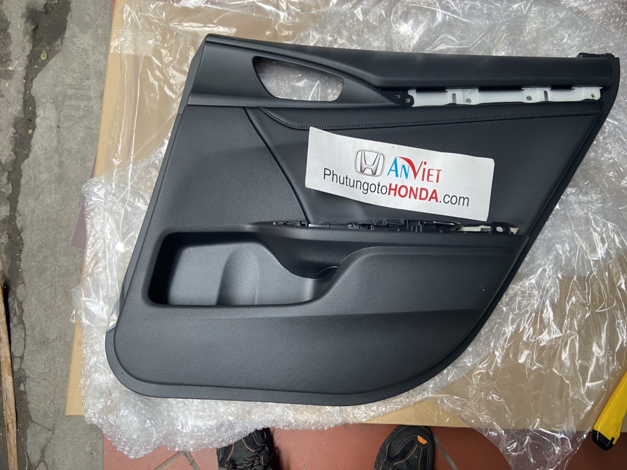 Táp py cửa xe Honda CIVIC